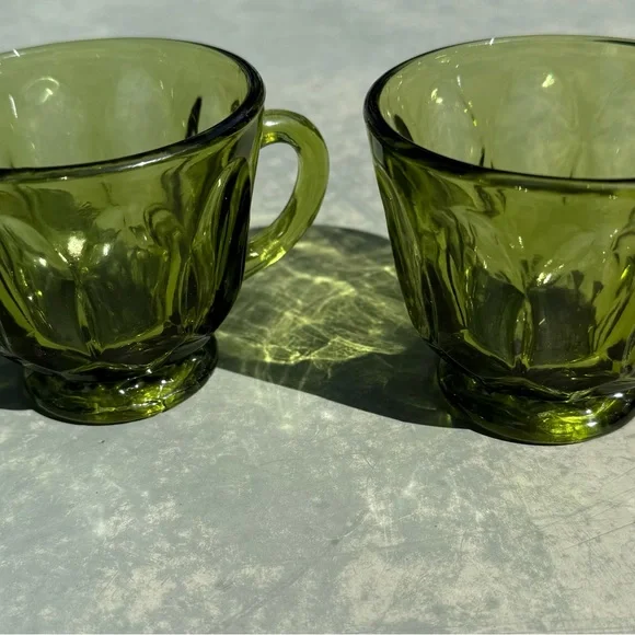 VINTAGE ANCHOR HOCKING TEA CUP's (Lot of 3) GREEN GLASS 6oz 2" TALL - Picture 4 of 5